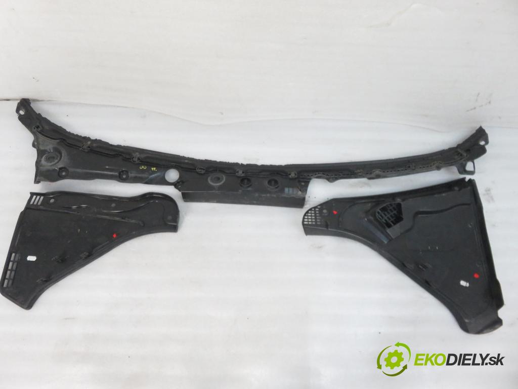 BMW 5 Touring (F11) KOMBI 2015 140,00 520 d xDrive - B47 D20 A 1995,00 Torpédo, plast pod čelné okno 7203124 ; 6987605 ; 7216977 (Torpédo (plast pod čelným sklom))