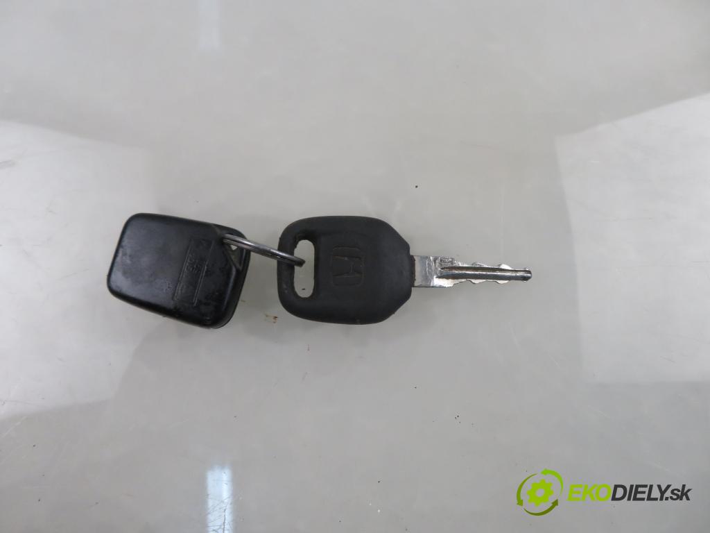 HONDA ACCORD V (CE, CF_) SEDAN 1998 85,00 1.9 i (CE7) - F18A3 1850,00 spinačka (Spínacia skrinka)