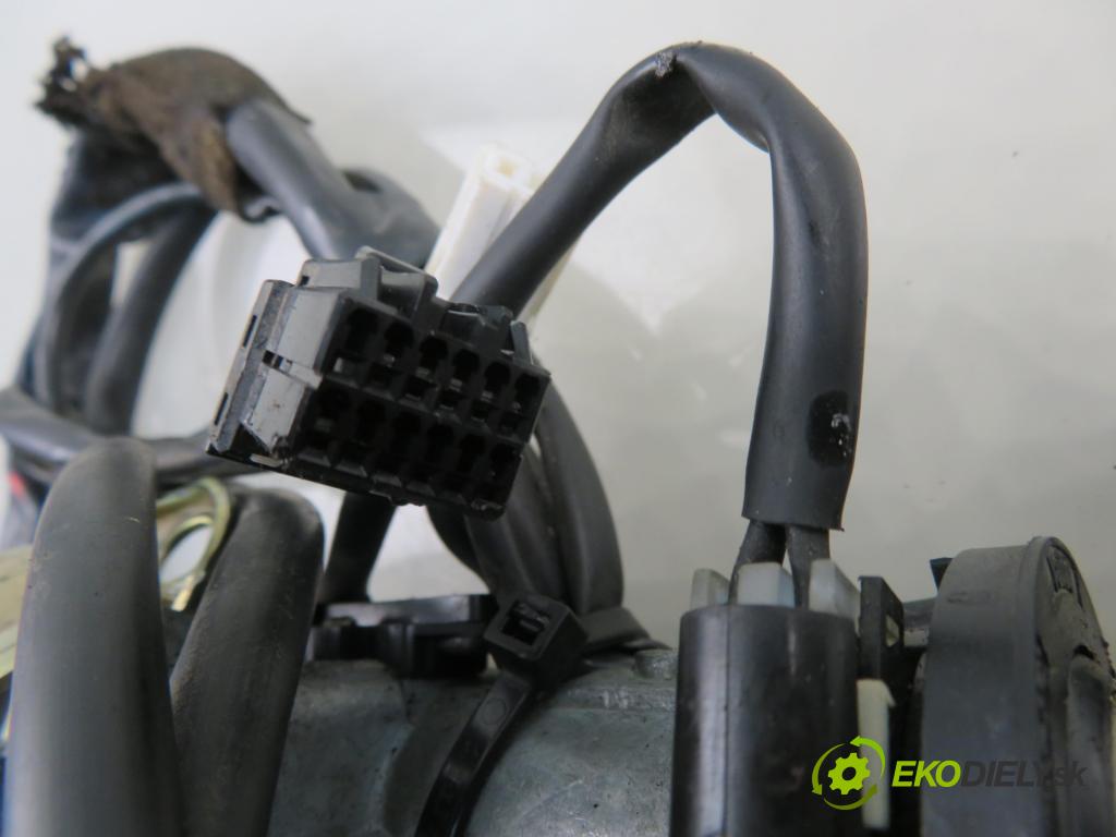 HONDA ACCORD V (CE, CF_) SEDAN 1998 85,00 1.9 i (CE7) - F18A3 1850,00 spinačka (Spínacia skrinka)