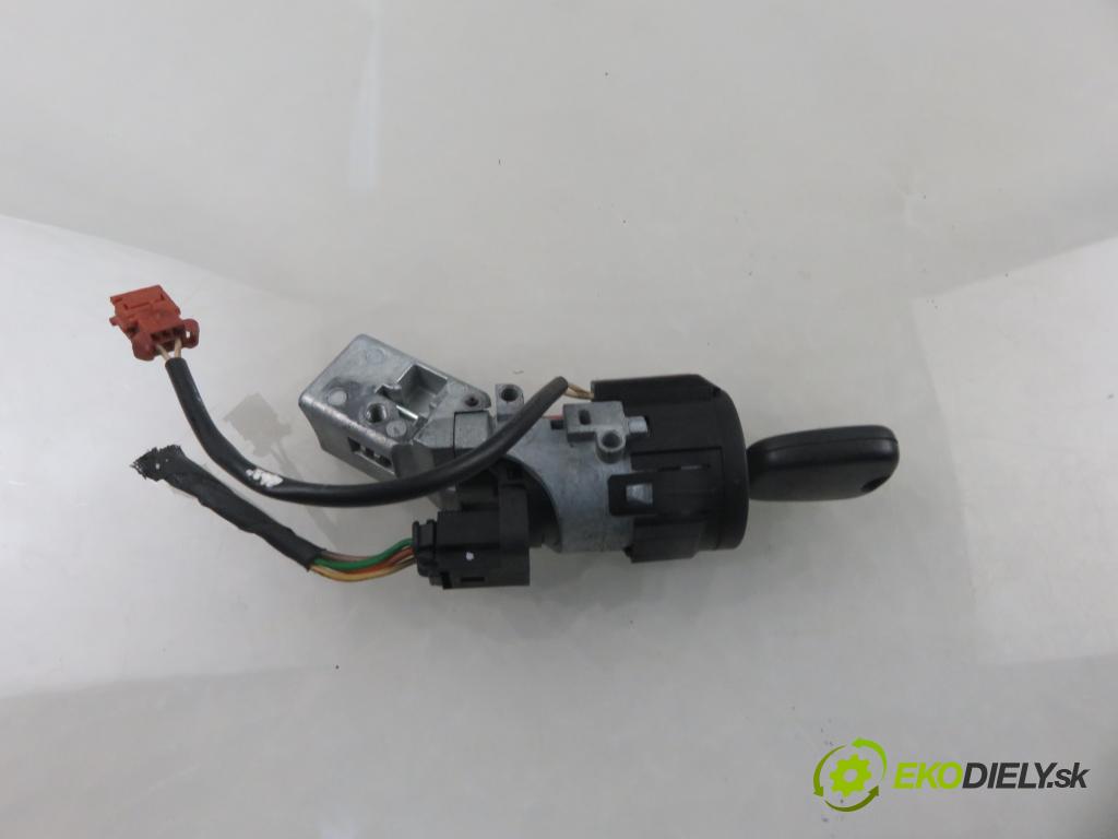 CITROEN C2 (JM_) HB 2005 50,00 1.4 - KFV (TU3JP) 1360,00 spinačka 9648445180 (Spínacia skrinka)