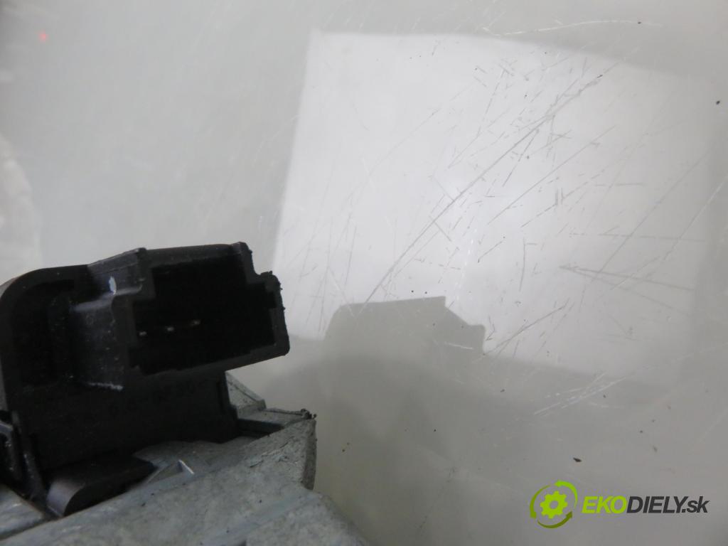 CITROEN C2 (JM_) HB 2005 50,00 1.4 - KFV (TU3JP) 1360,00 spinačka 9648445180 (Spínacia skrinka)