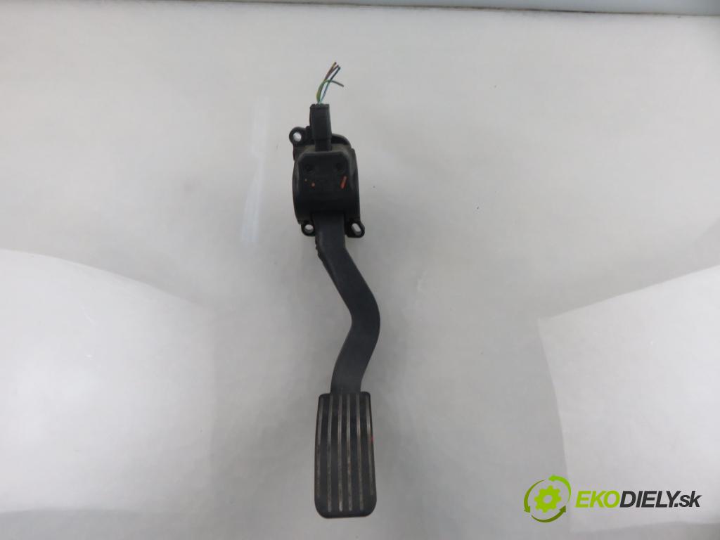 CITROEN C2 (JM_) HB 2005 50,00 1.4 - KFV (TU3JP) 1360,00 Potenciometer plynu 0280755040 ; 9654405580 (Potenciometer plynového pedálu)