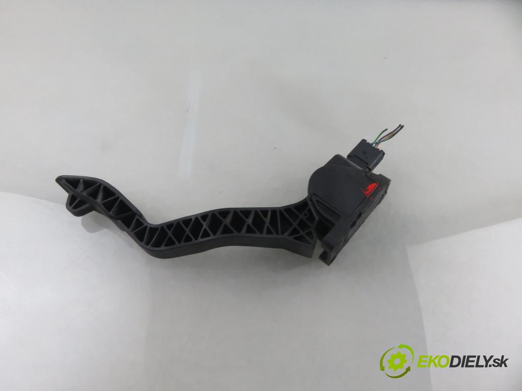 CITROEN C2 (JM_) HB 2005 50,00 1.4 - KFV (TU3JP) 1360,00 Potenciometer plynu 0280755040 ; 9654405580 (Potenciometer plynového pedálu)