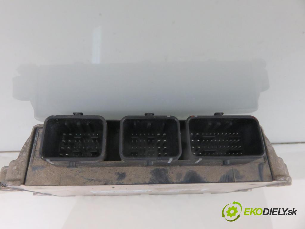 CITROEN C2 (JM_) HB 2005 50,00 1.4 - KFV (TU3JP) 1360,00 řídící jednotka motora SW9660374680 ; HW9651696680