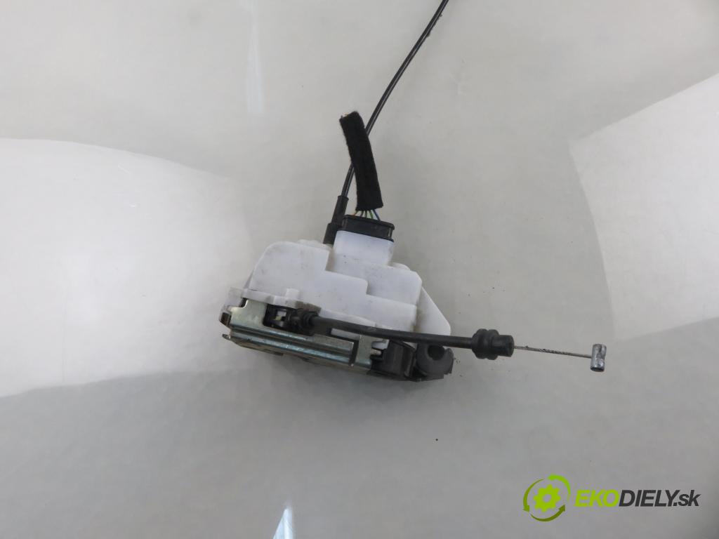 CITROEN C2 (JM_) HB 2005 50,00 1.4 - KFV (TU3JP) 1360,00 zámok 52187680
