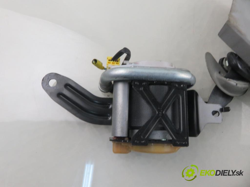 HONDA CIVIC VIII (FN, FK) HB 2008 61,00 1.4 (FK1) - L13A7 1339,00 držák BEZPEČNOST PP 81450SMG