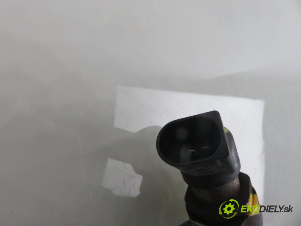 PEUGEOT 307 (3A/C) HB 2002 66,00 2.0 HDi 90 - RHY (DW10TD) 1997,00 vstrekovač 9636819380 (Vstrekovač paliva)