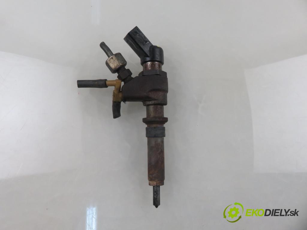 PEUGEOT 307 (3A/C) HB 2002 66,00 2.0 HDi 90 - RHY (DW10TD) 1997,00 vstrekovač 9636819380 (Vstrekovač paliva)