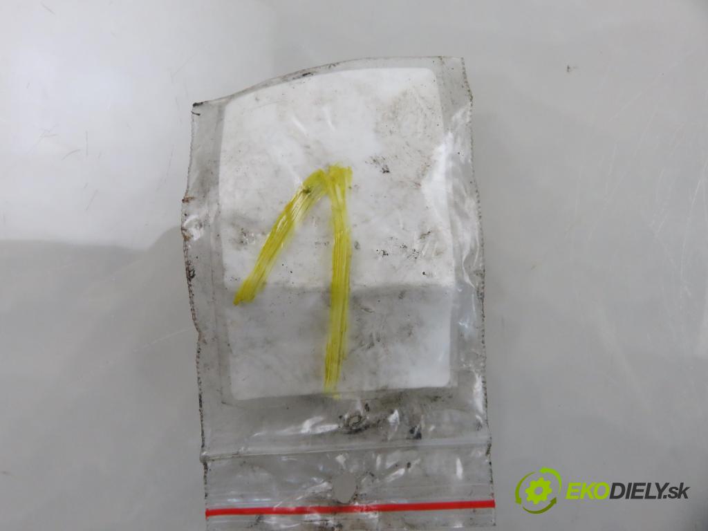 PEUGEOT 307 (3A/C) HB 2002 66,00 2.0 HDi 90 - RHY (DW10TD) 1997,00 vstrekovač 9636819380 (Vstrekovač paliva)