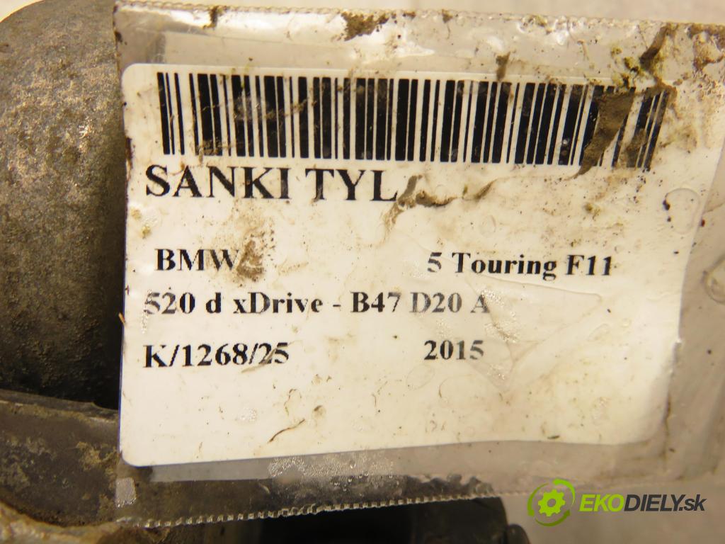 BMW 5 Touring (F11) KOMBI 2015 140,00 520 d xDrive - B47 D20 A 1995,00 ZADNÍ: