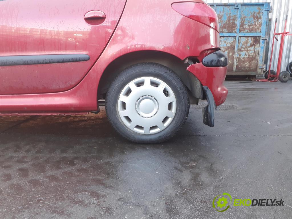 PEUGEOT 206 liftback (2A/C) HB 2003 55,00 1.4 75 - KFW 1360,00 výztuha zadní část 