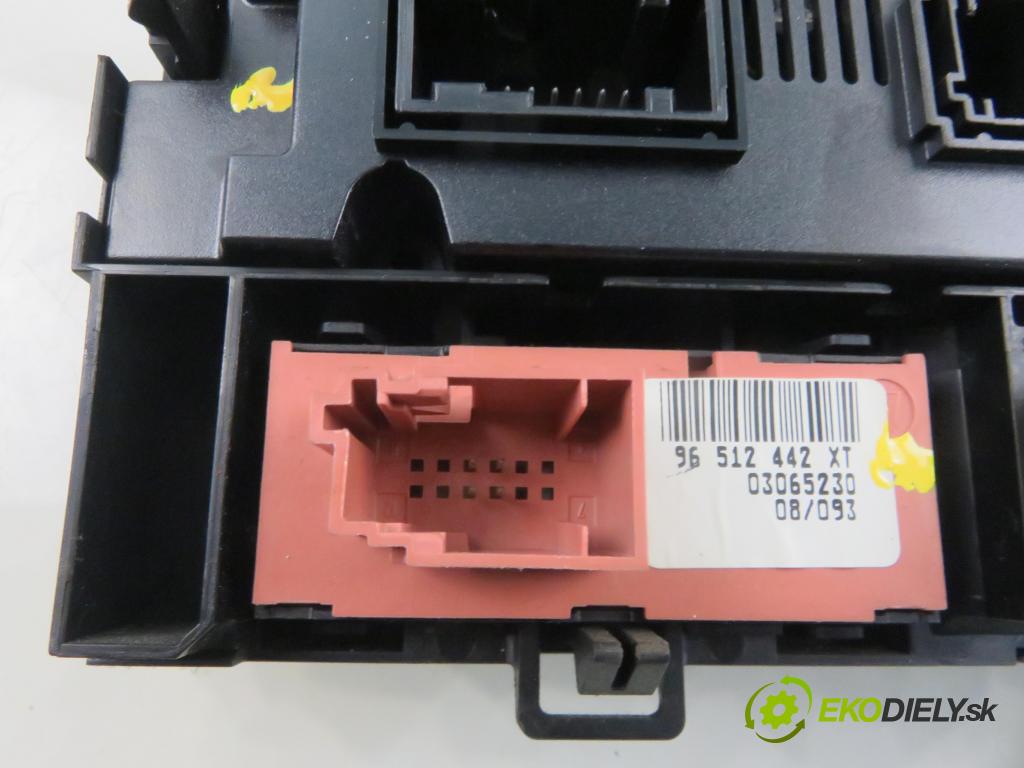 PEUGEOT 407 (6D_) SEDAN 2008 80,00 1.6 HDi 110 - 9HZ (DV6TED4) 1560,00 Panel kúrenia KLIMATIZACE: 96824759XF ; 5HB00933401