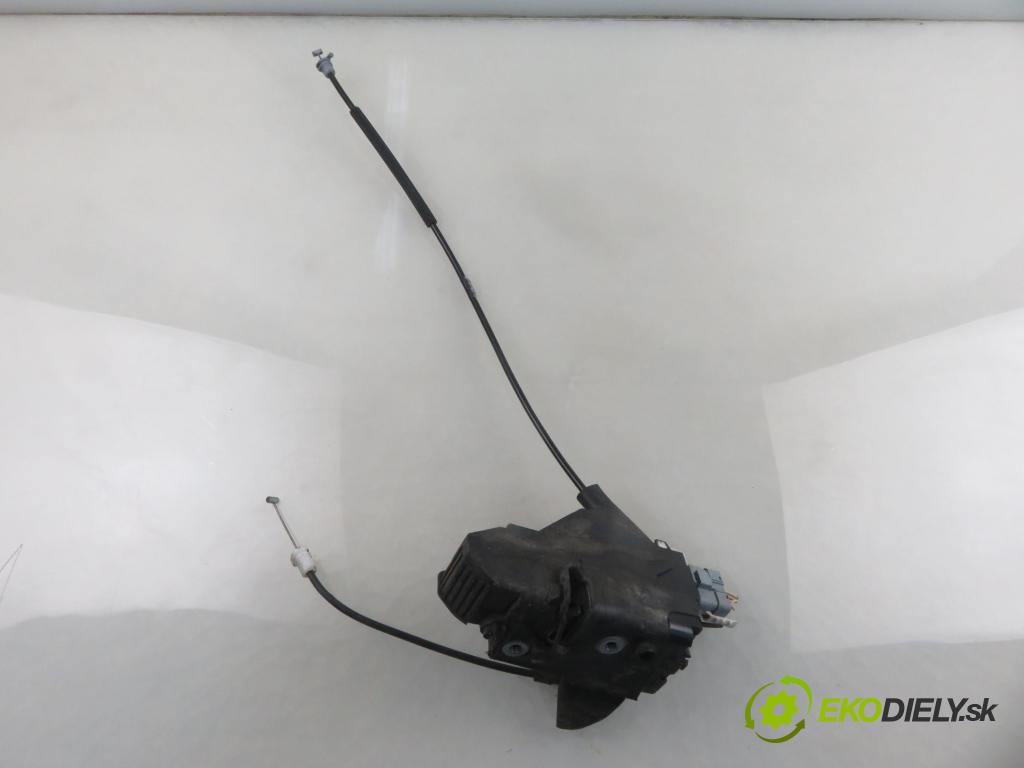 PEUGEOT 407 (6D_) SEDAN 2008 80,00 1.6 HDi 110 - 9HZ (DV6TED4) 1560,00 zámok 9683417880