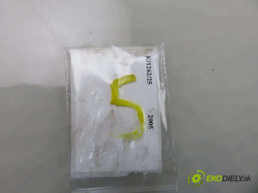 VW GOLF PLUS (5M1, 521) MINIVAN 2005 103,00 2.0 TDI 16V - BKD 1968,00 Vstrekovač 03G130073G ; 0414720404 (Vstrekovač paliva)