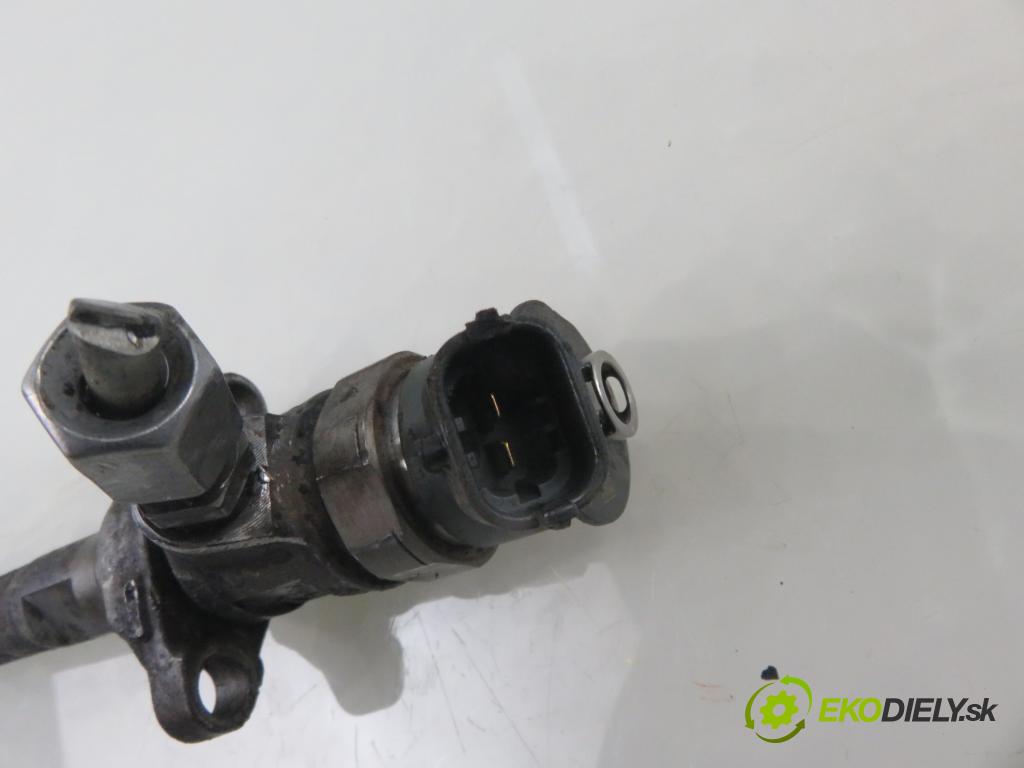 CITROEN C4 coupe (LA_) HB 2007 80,00 1.6 HDi - 9HZ (DV6TED4) 1560,00 vstrekovač 0445110297 (Vstrekovač paliva)