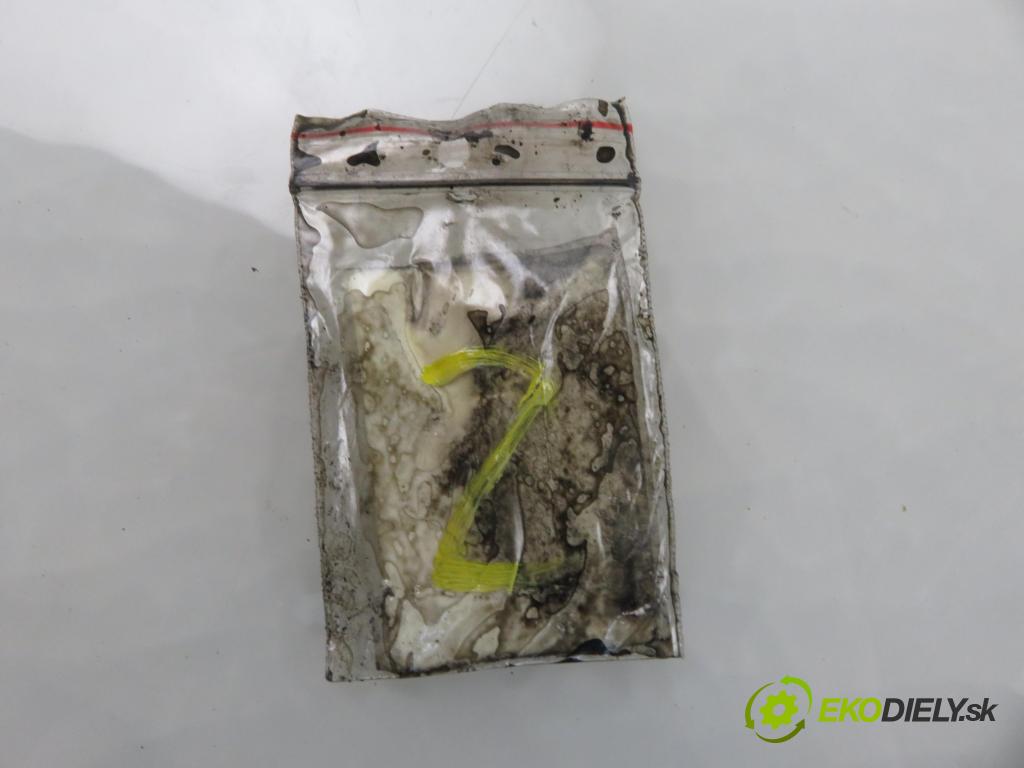 CITROEN C4 coupe (LA_) HB 2007 80,00 1.6 HDi - 9HZ (DV6TED4) 1560,00 vstrekovač 0445110297 (Vstrekovač paliva)