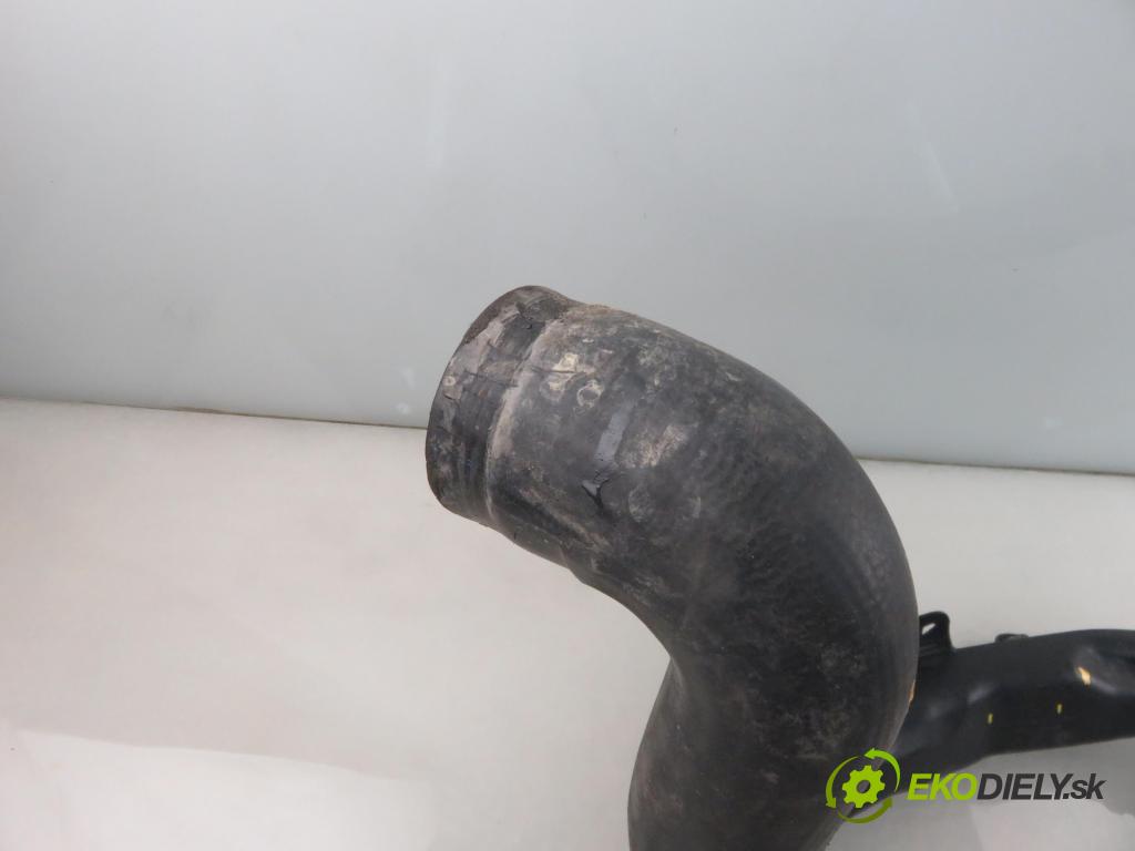VW PASSAT B6 Variant (3C5) KOMBI 2009 125,00 2.0 TDI - CBBB 1968,00 Rúra intercoolera turba 1K0145840AB ; 1K0145832AC ; 1K0145828S