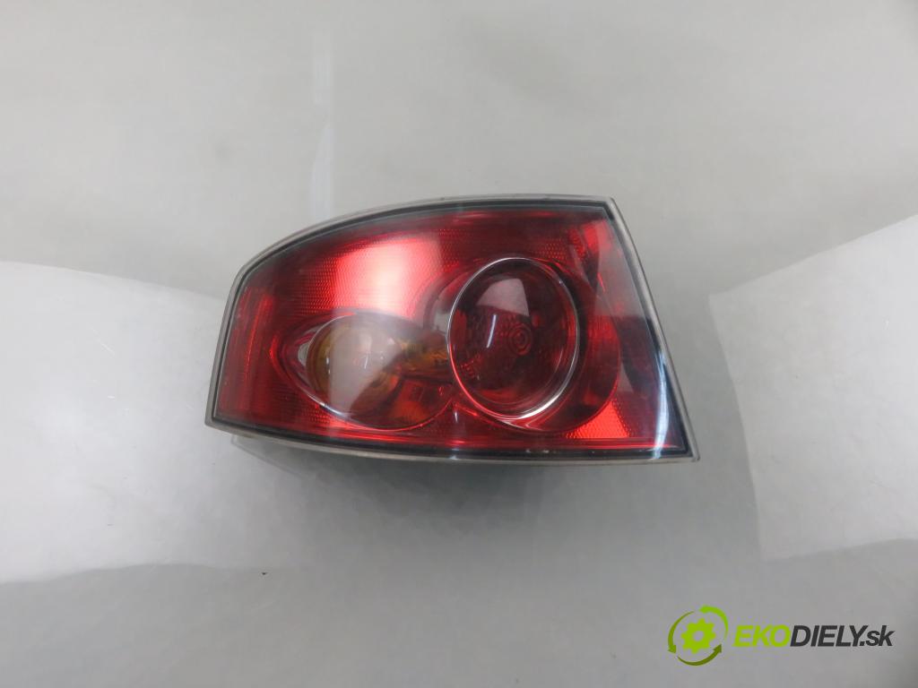 SEAT IBIZA III (6L1) HB 2003 55,00 1.4 TDI 75 - AMF 1422,00 světlo levé zadní 6L6945095A ; 6L6945111