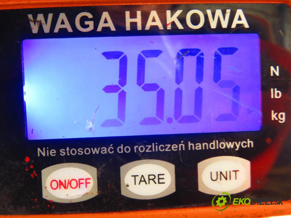 VW GOLF IV (1J1) HB 1999 74,00 1.6 - AKL 1595,00 výztuha zadní část ABS