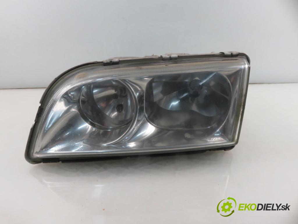 VOLVO V40 Kombi (645) KOMBI 2001 80,00 1.6 - B 4164 S2 1587,00 světlo LP 30899682