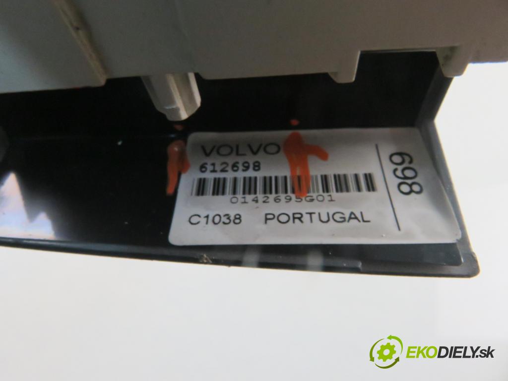 VOLVO V40 Kombi (645) KOMBI 2001 80,00 1.6 - B 4164 S2 1587,00 Panel topení KLIMATIZACE: 612698