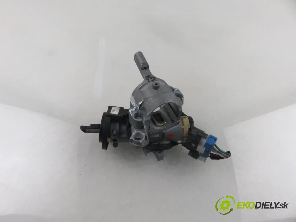 VOLVO V40 Kombi (645) KOMBI 2001 80,00 1.6 - B 4164 S2 1587,00 spinačka  (Spínacia skrinka)