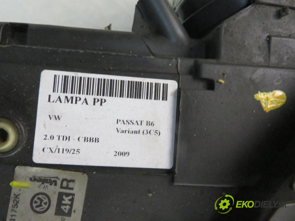 VW PASSAT B6 Variant (3C5) KOMBI 2009 125,00 2.0 TDI - CBBB 1968,00 světlo PP 3C0941752K