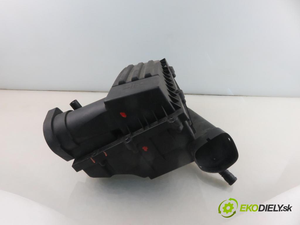 VW PASSAT B6 Variant (3C5) KOMBI 2009 125,00 2.0 TDI - CBBB 1968,00 Obal filtra vzduchu 3C0129607 ; 3C0129601 (Obal vzduchového filtra)