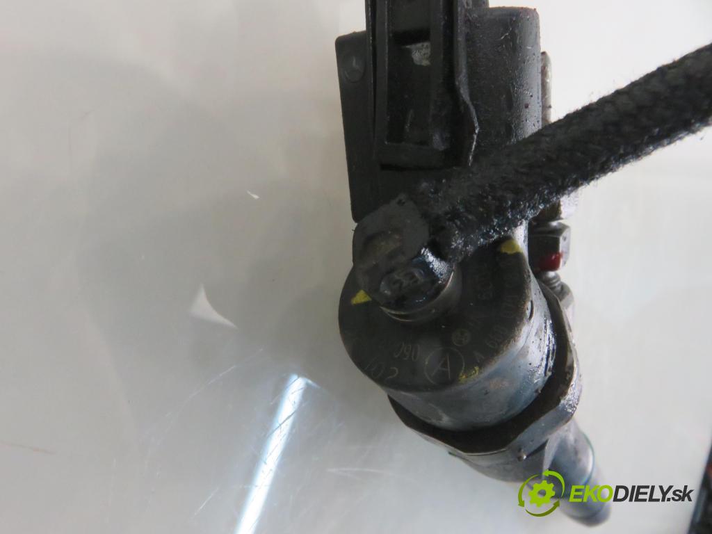 MERCEDES-BENZ KLASA A (W168) HB 2002 70,00 A 170 CDI 95 - OM 668.942 1689,00 vstrekovač 0445110090 ; 6680700887 (Vstrekovač paliva)