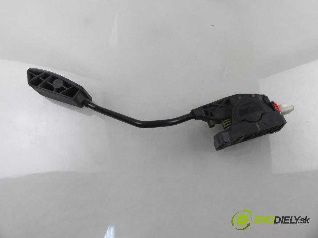 PEUGEOT 407 (6D_) SEDAN 2008 80,00 1.6 HDi 110 - 9HZ (DV6TED4) 1560,00 Potenciometer plynu 9644939680 ; 0280752241 (Potenciometer plynového pedálu)