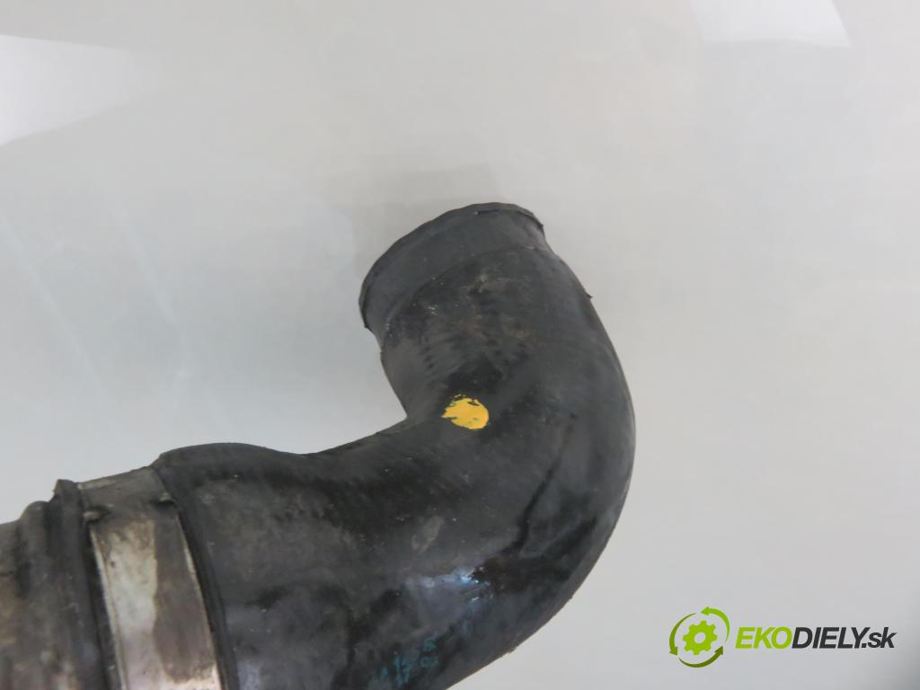 AUDI A3 (8L1) HB 2002 132,00 1.8 T 180 - AUQ 1781,00 Rúra intercoolera turba