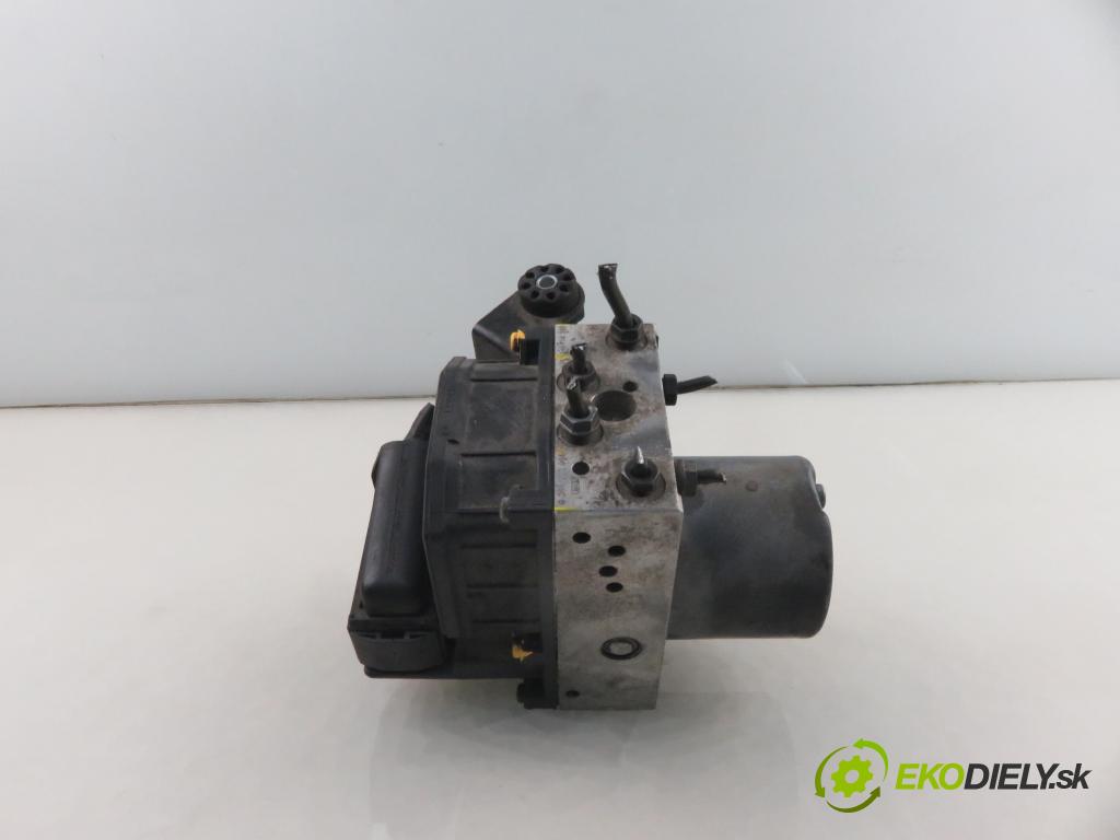 BMW 5 (E39) SEDAN 2001 100,00 520 d 136 - M47 D20 (204D1) 1951,00 Pumpa ABS 0265900001 ; 6756340 ; 0265223001 (Pumpa ABS)