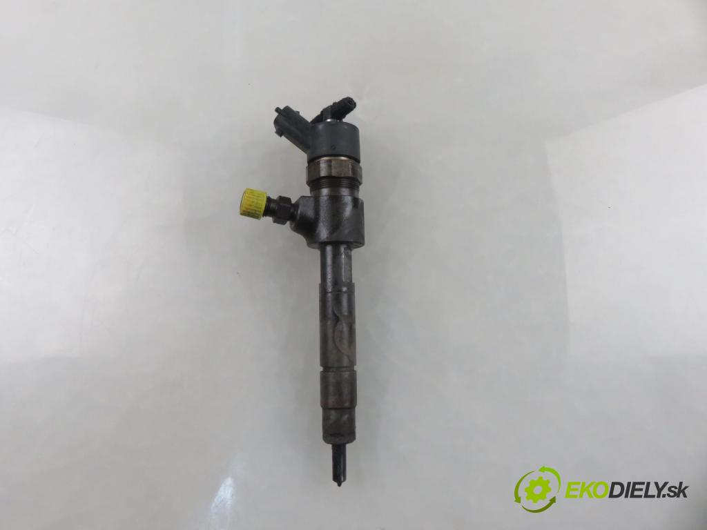 FIAT CROMA (194_) KOMBI 2005 88,00 1.9 D Multijet 120 - 939 A1.000 1910,00 vstrekovač 0445110244 (Vstrekovač paliva)