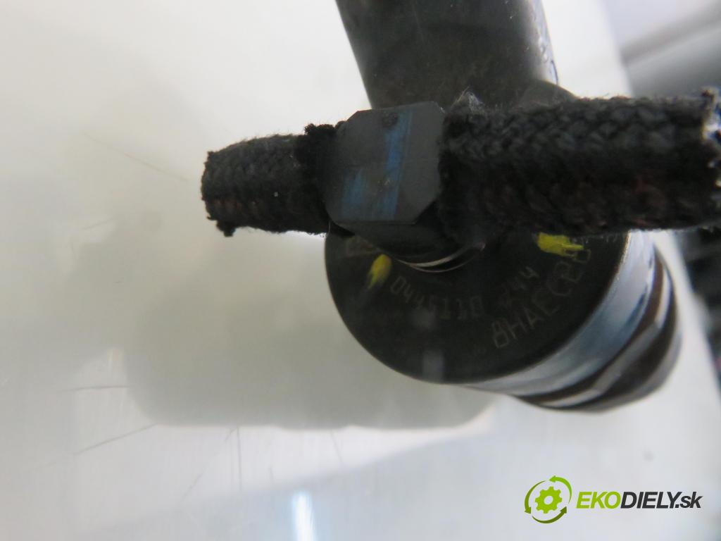 FIAT CROMA (194_) KOMBI 2005 88,00 1.9 D Multijet 120 - 939 A1.000 1910,00 vstrekovač 0445110244 (Vstrekovač paliva)