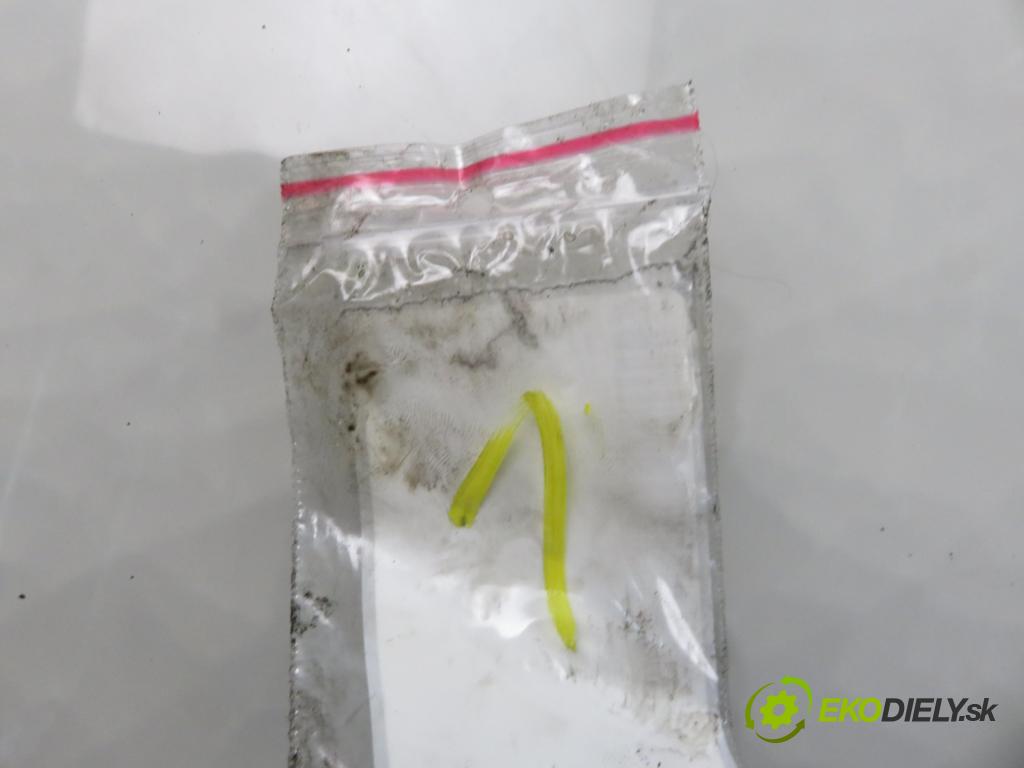 FIAT CROMA (194_) KOMBI 2005 88,00 1.9 D Multijet 120 - 939 A1.000 1910,00 vstrekovač 0445110244 (Vstrekovač paliva)