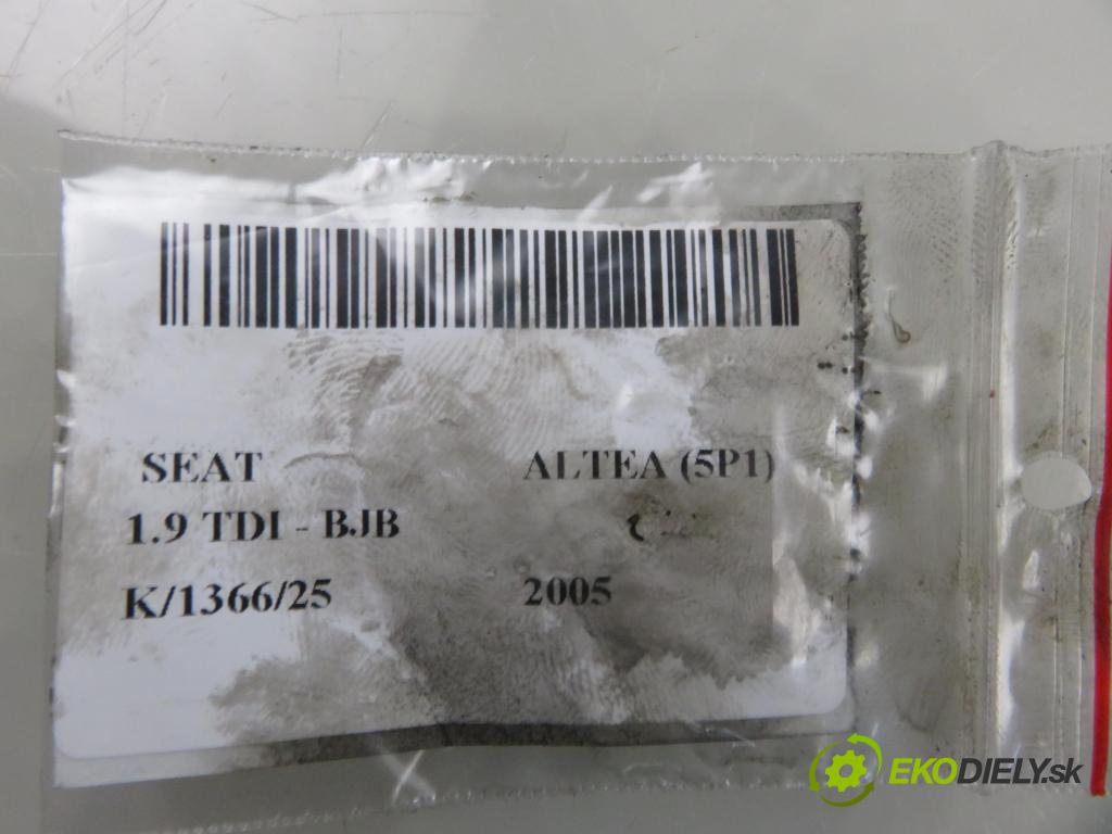 SEAT ALTEA (5P1) MINIVAN 2005 77,00 1.9 TDI PD 105 - BJB 1896,00 Vstrekovač 038130073AG ; 0414720215 (Vstrekovač paliva)