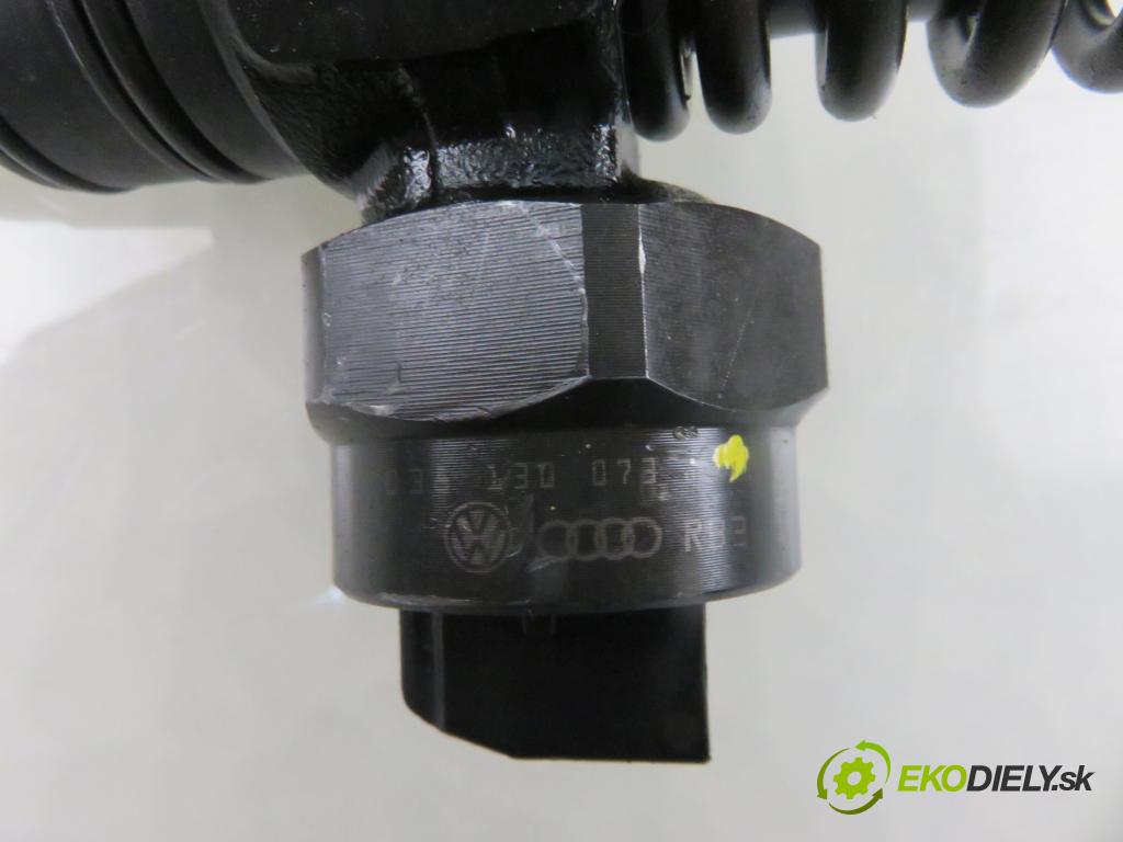 VW BORA (1J2) SEDAN 2002 74,00 1.9 TDI PD 101 - ATD 1896,00 Vstrekovač 038130073J ; 0414720015 (Vstrekovač paliva)