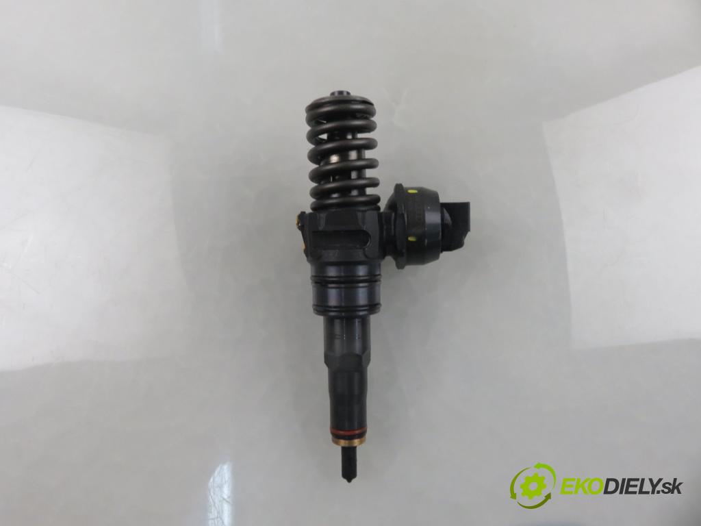 AUDI A4 Avant (8E5, B6) KOMBI 2001 96,00 1.9 TDI - AWX 1896,00 Vstrekovač 038130073AN ; 0414720209 (Vstrekovač paliva)