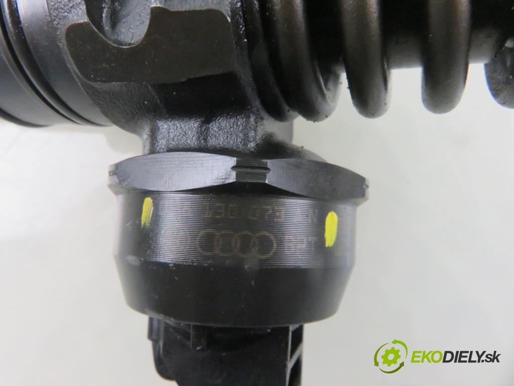 AUDI A4 Avant (8E5, B6) KOMBI 2001 96,00 1.9 TDI - AWX 1896,00 Vstrekovač 038130073AN ; 0414720209 (Vstrekovač paliva)