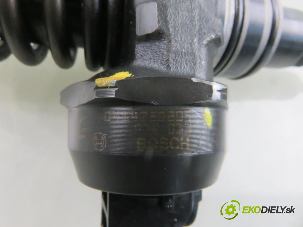 AUDI A4 Avant (8E5, B6) KOMBI 2001 96,00 1.9 TDI - AWX 1896,00 Vstrekovač 038130073AN ; 0414720209 (Vstrekovač paliva)