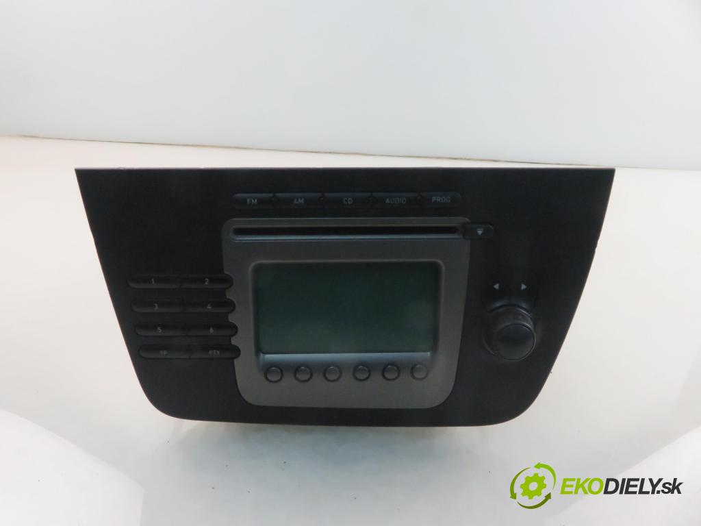 SEAT ALTEA (5P1) HB 2004 75,00 1.6 102 1595,00 RADIO CD 5P10351521MM
