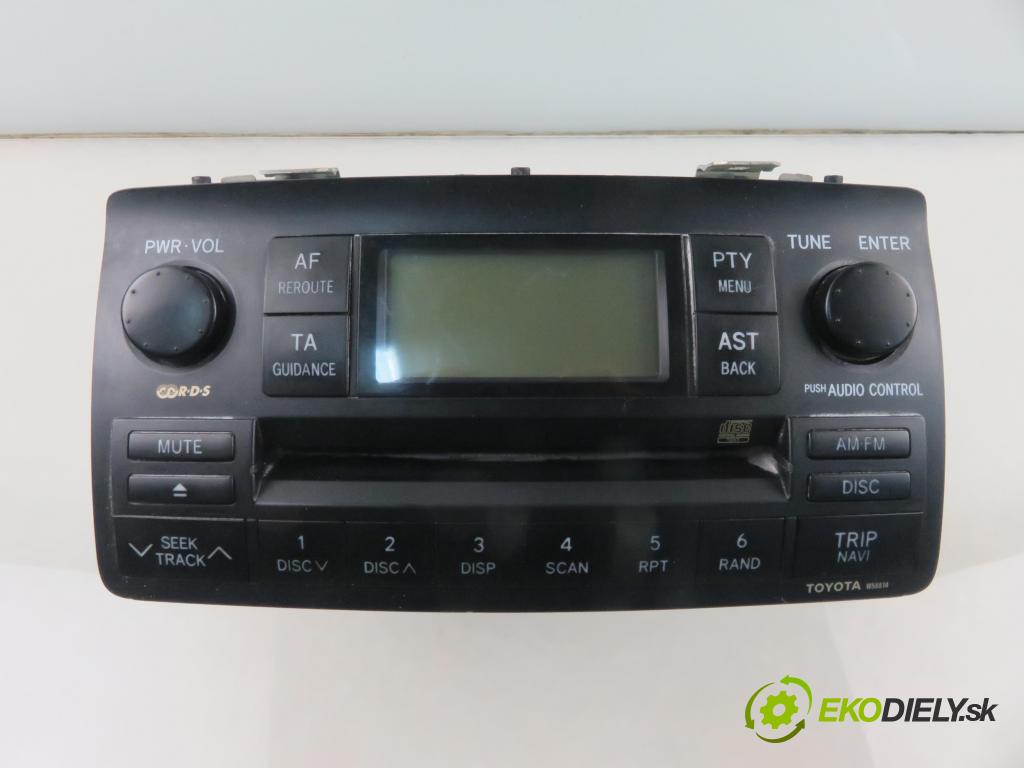 TOYOTA COROLLA (_E12_) HB 2004 66,00 2.0 D-4D 1995,00 RADIO CD 8612002380