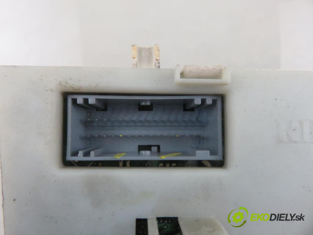RENAULT LAGUNA II (BG0/1_) LIFTBACK 2002 88,00 1.9 dCi 120 - F9Q 750 1870,00 Panel topení KLIMATRONIK 8200001901C