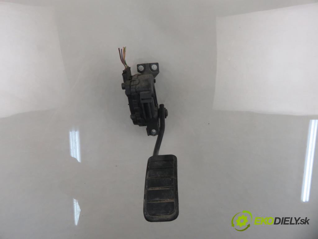 OPEL MOVANO Furgon (X70) FURGON 2004 0,00 2.5 DTi - G9U 754 2464,00 Potenciometer plynu 7700314525 ; 6PV00811904 (Potenciometer plynového pedálu)