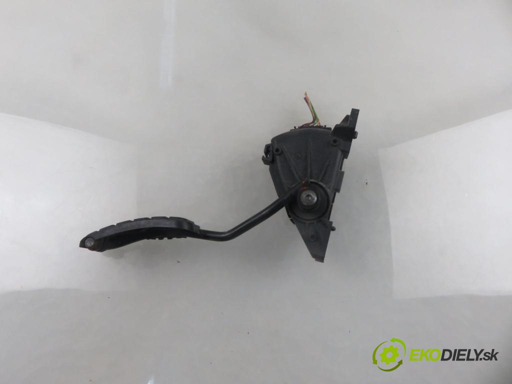 OPEL MOVANO Furgon (X70) FURGON 2004 0,00 2.5 DTi - G9U 754 2464,00 Potenciometer plynu 7700314525 ; 6PV00811904 (Potenciometer plynového pedálu)