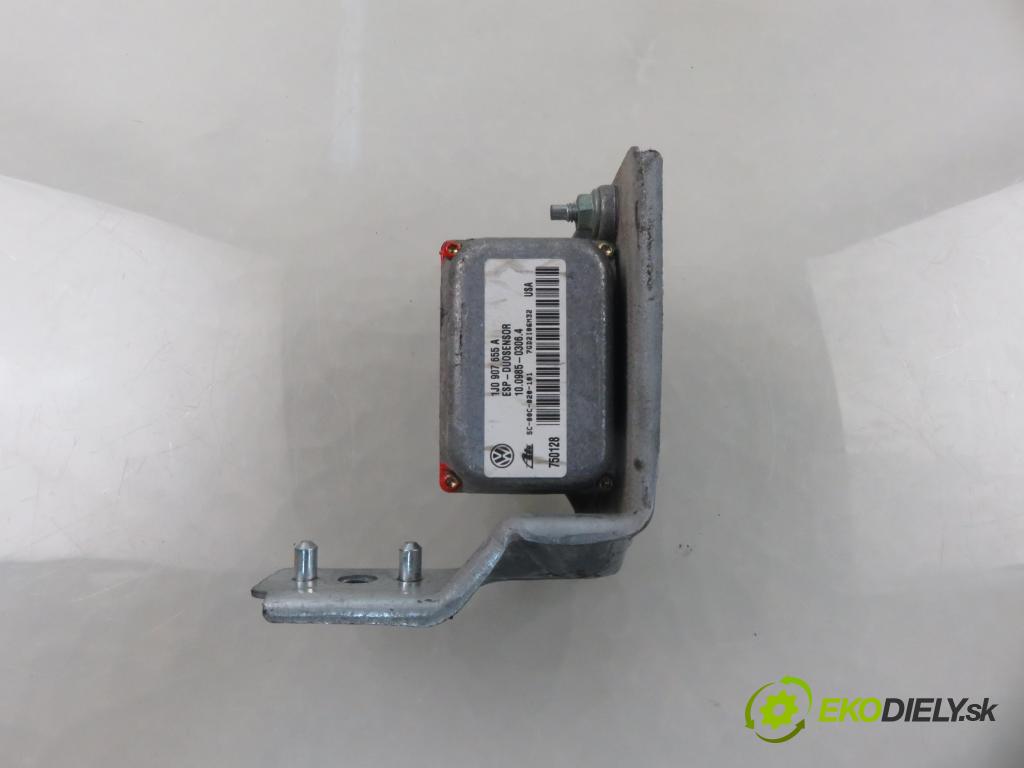 VW GOLF IV Variant (1J5) KOMBI 2002 74,00 1.9 TDI PD 101 - AXR 1896,00 snímač ESP 1J1907637D ; 10098004822