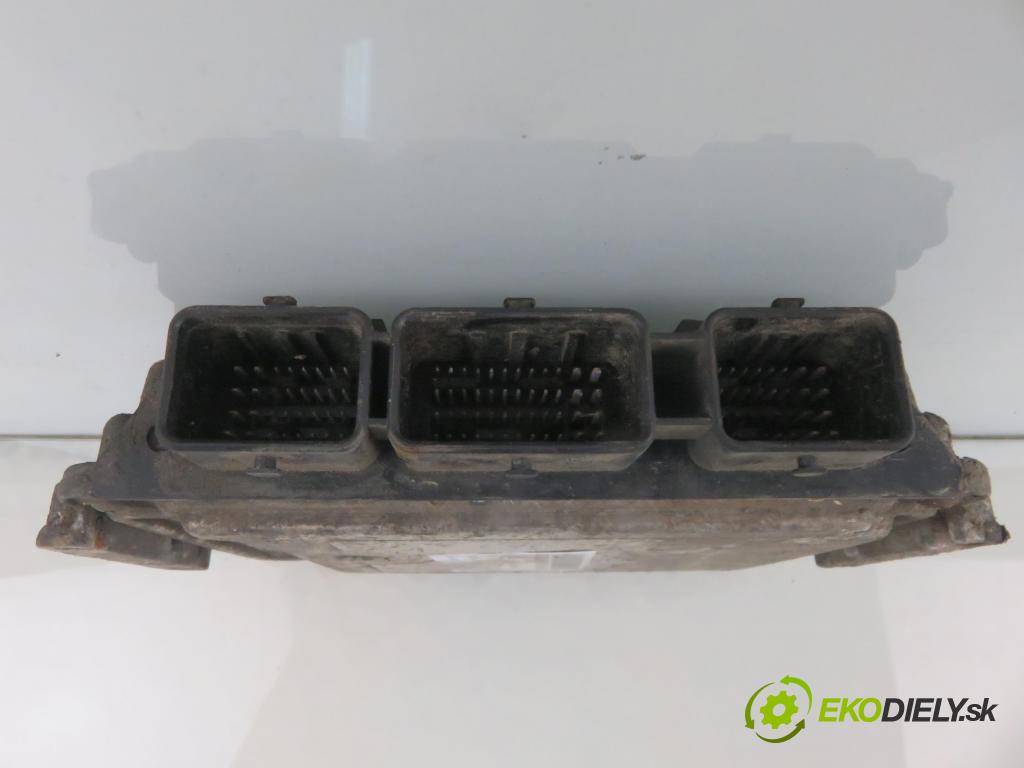 OPEL MOVANO Furgon (X70) FURGON 2004 0,00 2.5 DTi - G9U 754 2464,00 řídící jednotka motora 8200311550 ; 0281011432
