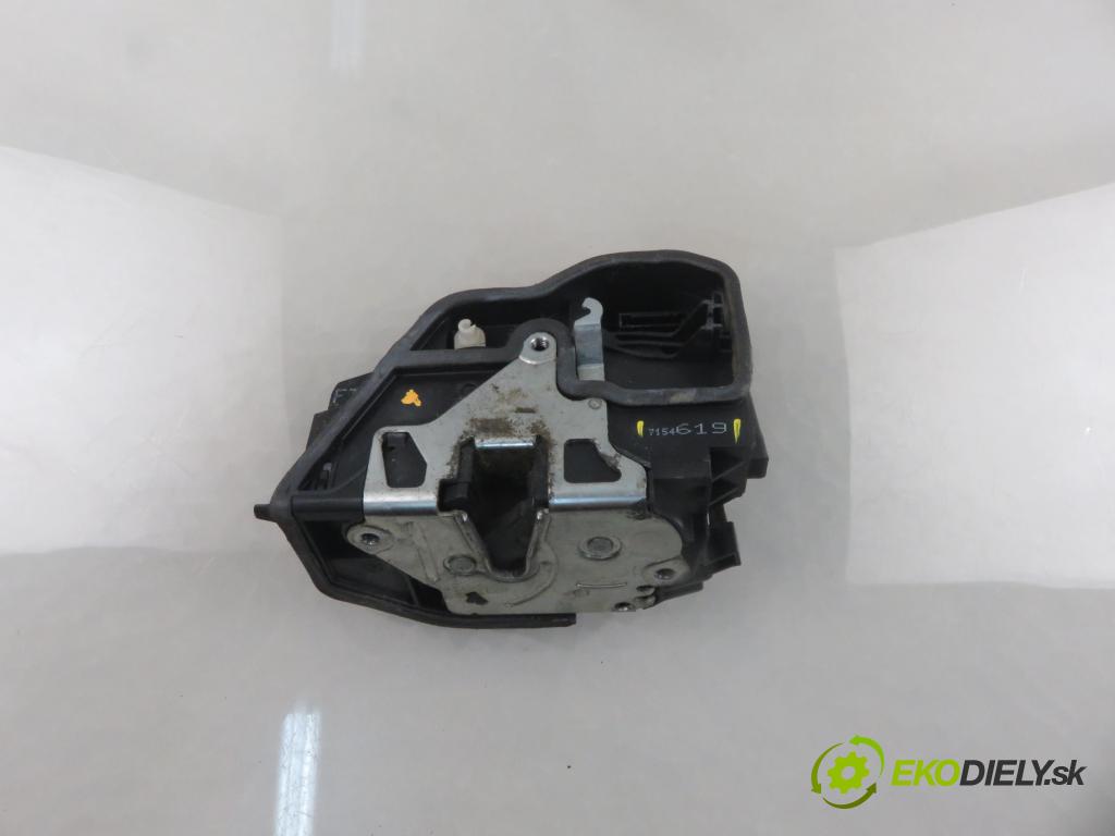 BMW 5 (E60) SEDAN 2004 130,00 525 d - M57 D25 177 (256D2) 2497,00 zámok 7154619