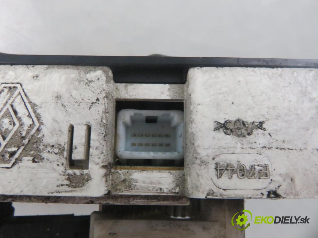 OPEL MOVANO Furgon (X70) FURGON 2004 0,00 2.5 DTi - G9U 754 2464,00 Panel topení 92538