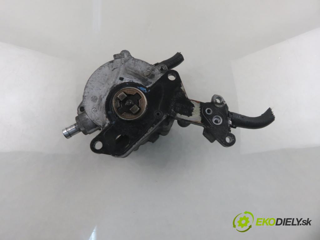 SEAT ALTEA (5P1) MINIVAN 2005 77,00 1.9 TDI PD 105 - BJB 1896,00 pumpa vakuová 038145209C